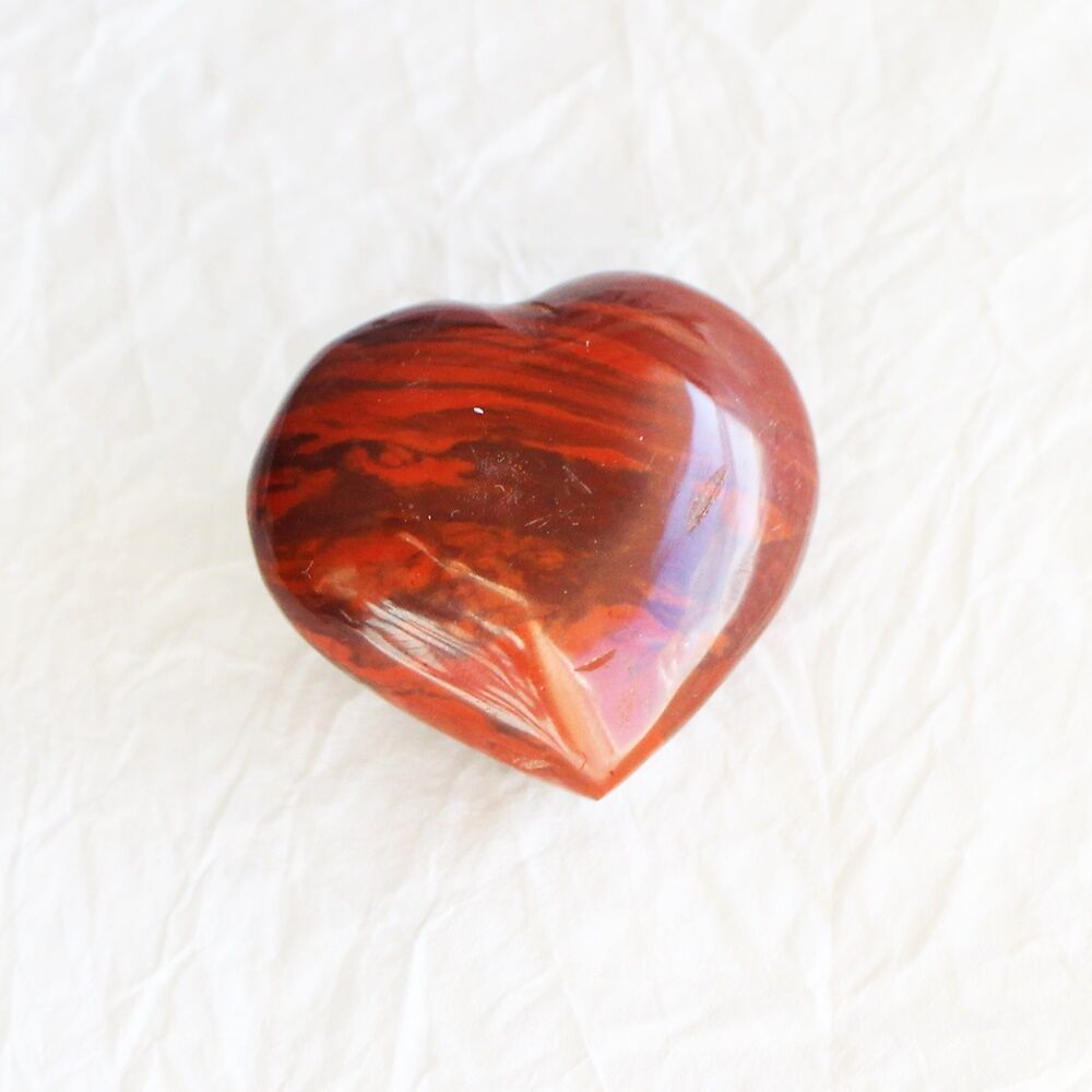 Piros jáspis szív marokkő